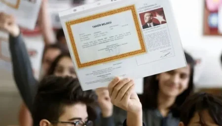 17 Ocak 2025: 1. Dönem Karneleri Saat 08.30’dan İtibaren Dağıtılacak