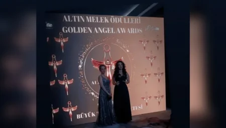 Altın Melek Ödül Töreni’nde Gülay Avcı’dan Duygusal Mesaj: ‘Her İnsan Ruhunda Saklı Bir Hikaye Taşır’