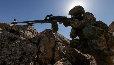 Irak ve Suriye’nin kuzeyinde 7 PKK’lı terörist etkisiz hale getirildi