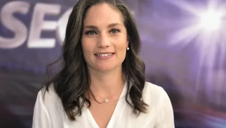 Gazeteci Nevşin Mengü’ye ‘terör propagandası’ suçlamasıyla hapis cezası