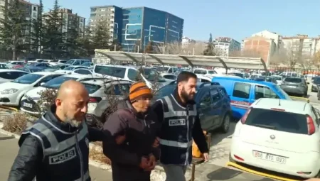 Tufan Saraçoğlu: ‘Bana yapay zekâ yerleştirdi, başımda cihazlar var’ diyerek doktorunu bıçakladı