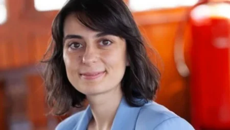 Üsküdar Belediye Başkanı Sinem Dedetaş’tan İmamoğlu operasyonuna tepki: ‘Milletin iradesi kazanacak’