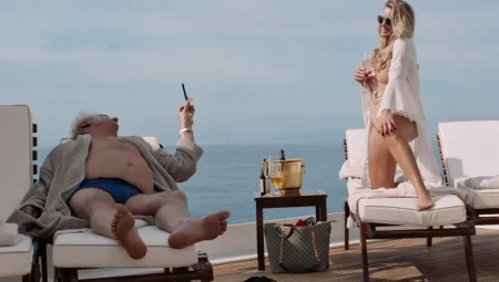 Netflix’in En Pahalı Filmi ‘Sanal Ülke’, Beklenen İlgiye Ulaşamadı