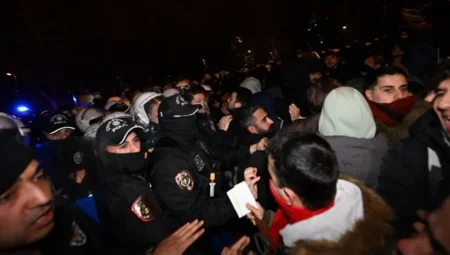 İBB soruşturması sonrası çıkan olaylarda 260 kişi tutuklandı, 150 polis yaralandı