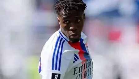 Wilfried Zaha Taraftarların Eleştirilerine Patladı: ‘Artık Günah Keçisi Değilim’