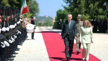 Erdoğan: ‘Yeni ticaret hedefimiz 40 milyar dolar, yatırımcıları Türkiye’ye davet ediyoruz’